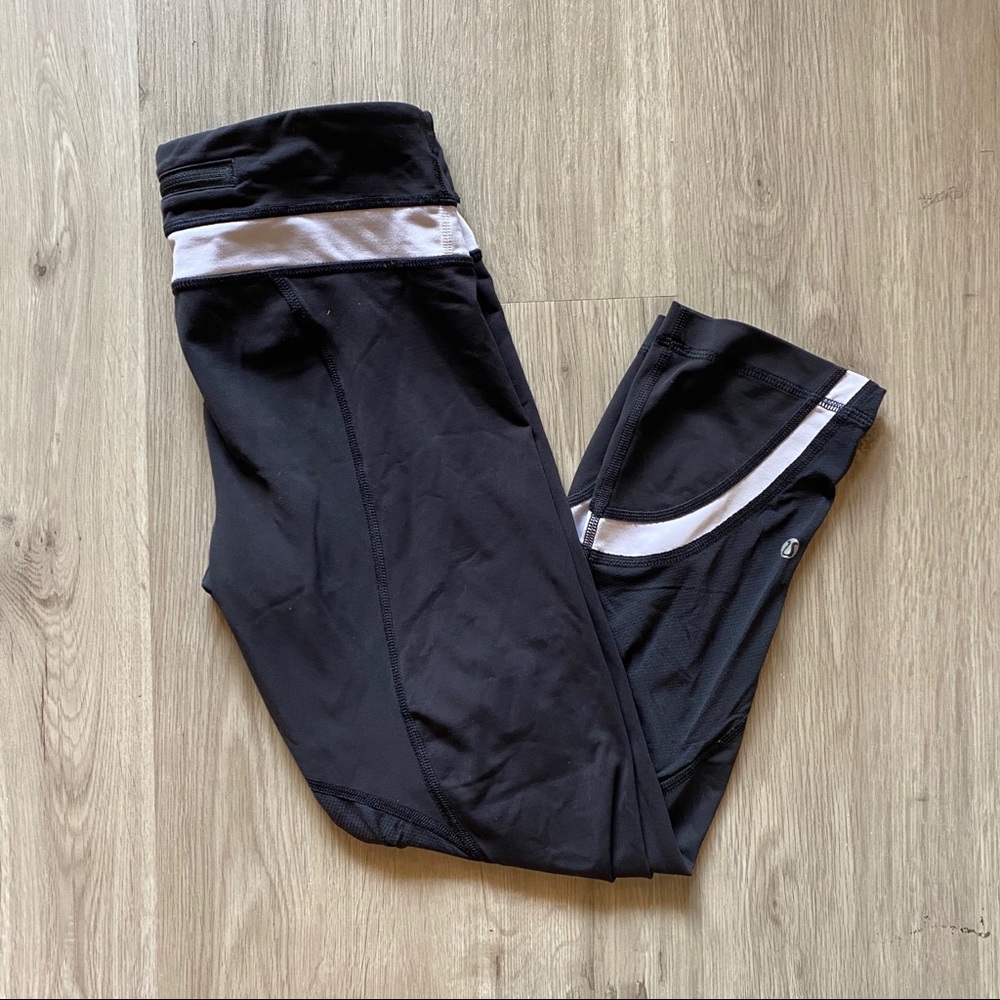 Lululemon Black and White Capris